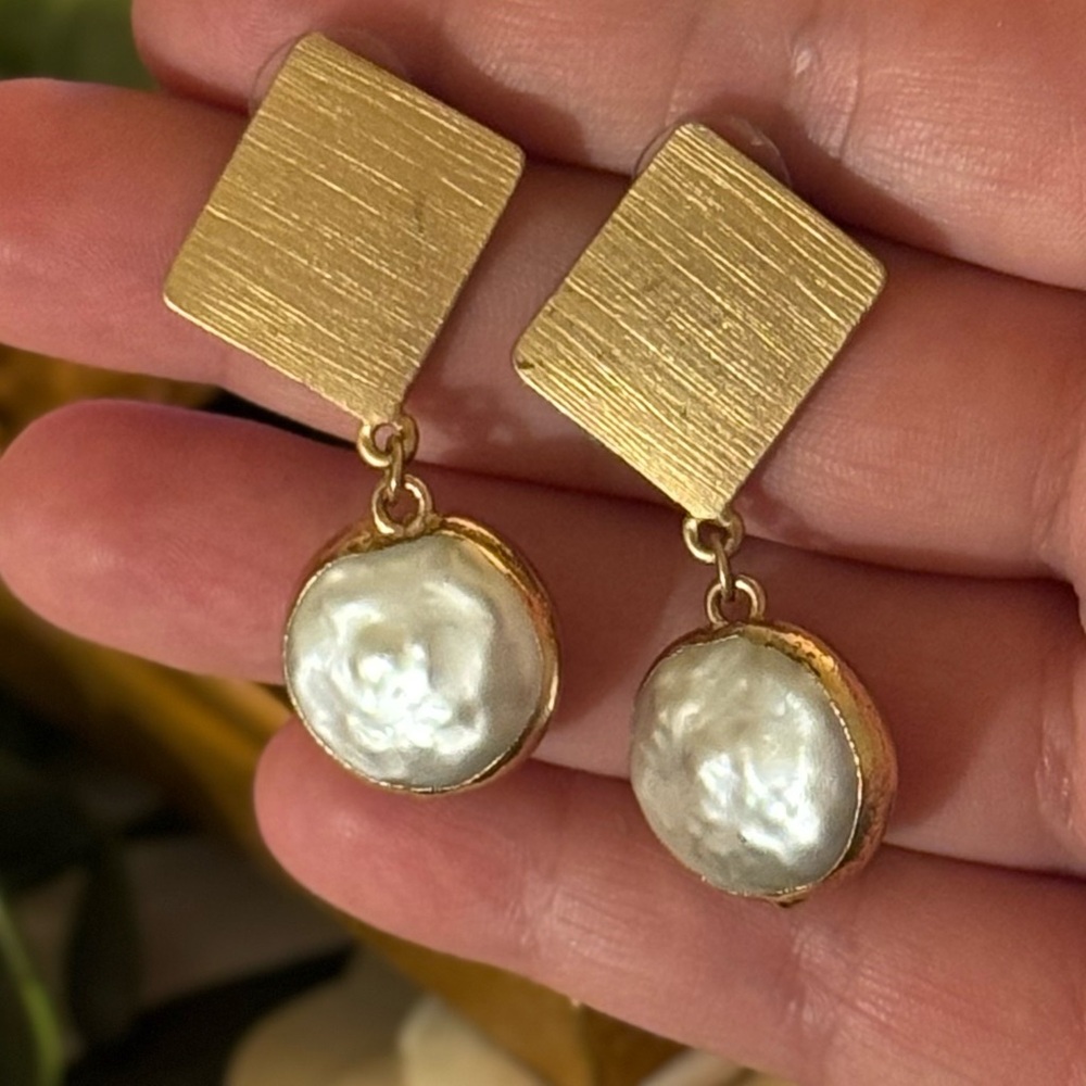 VTG Gold-Tone Square Drop Earrings with Baroque Pearl Disc